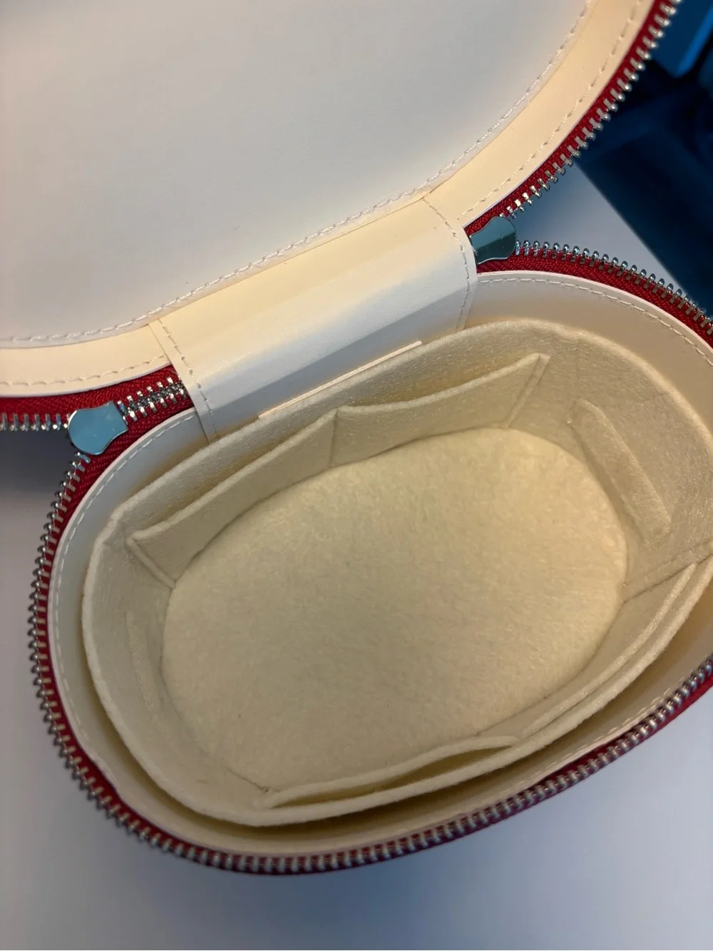 Saie Mini Red Cosmetic Vanity Case